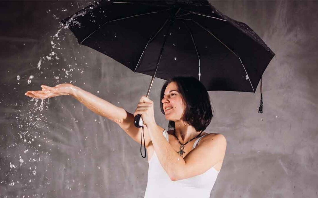 Sticky hair in monsoon